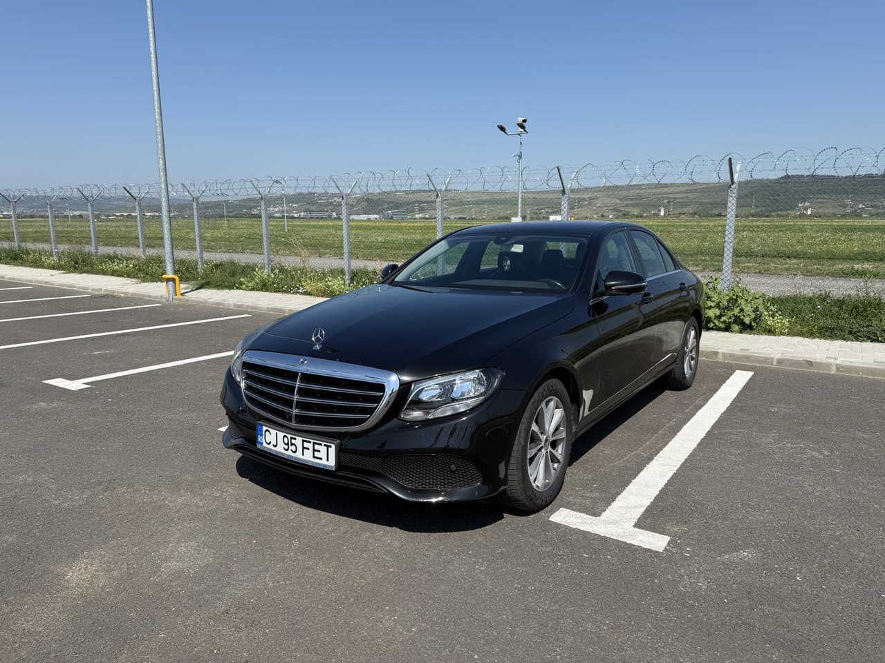 Mercedes  E 200 2019 - Image 2