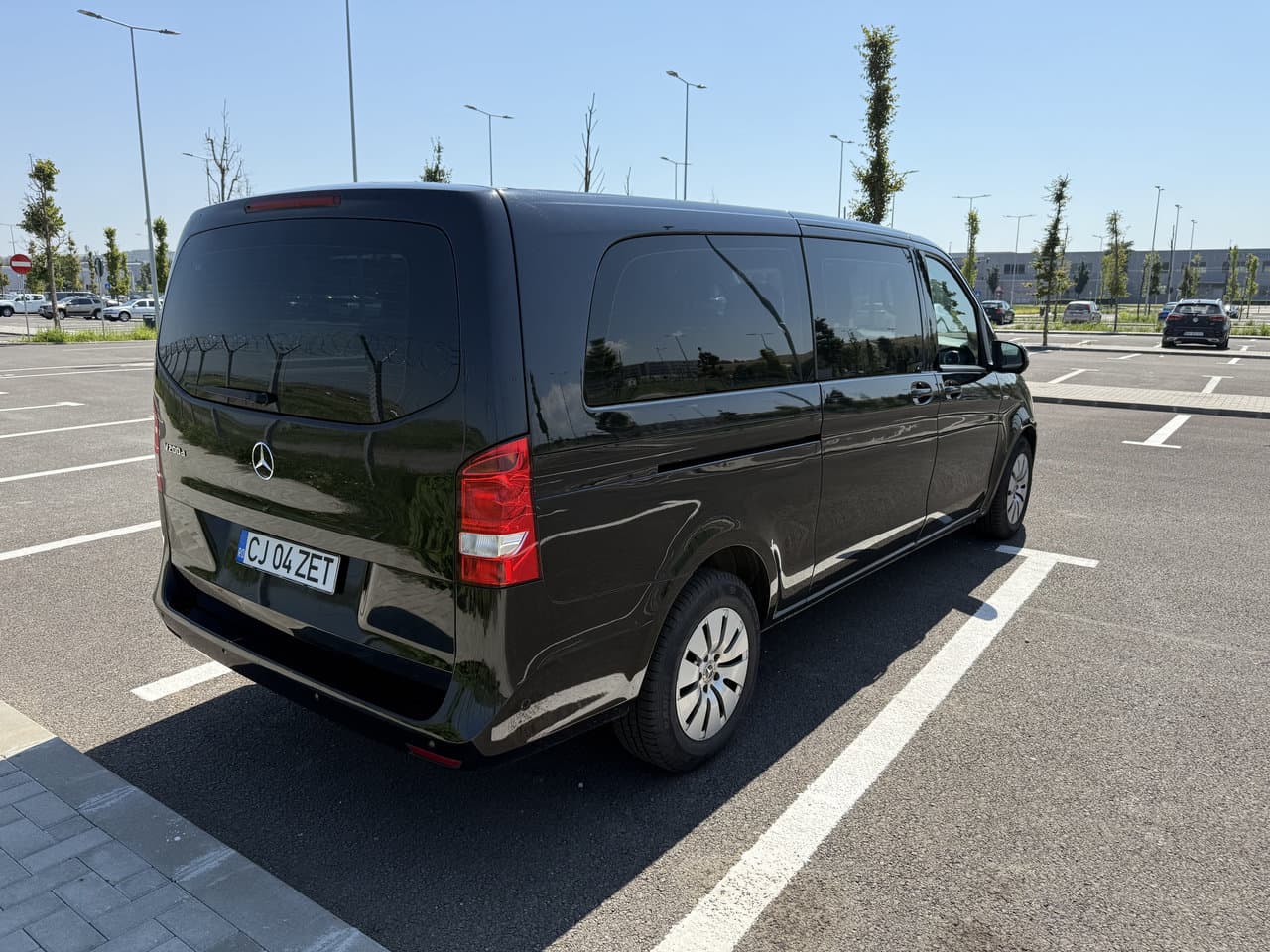 Mercedes V Class 7+1 2019 - Image 3