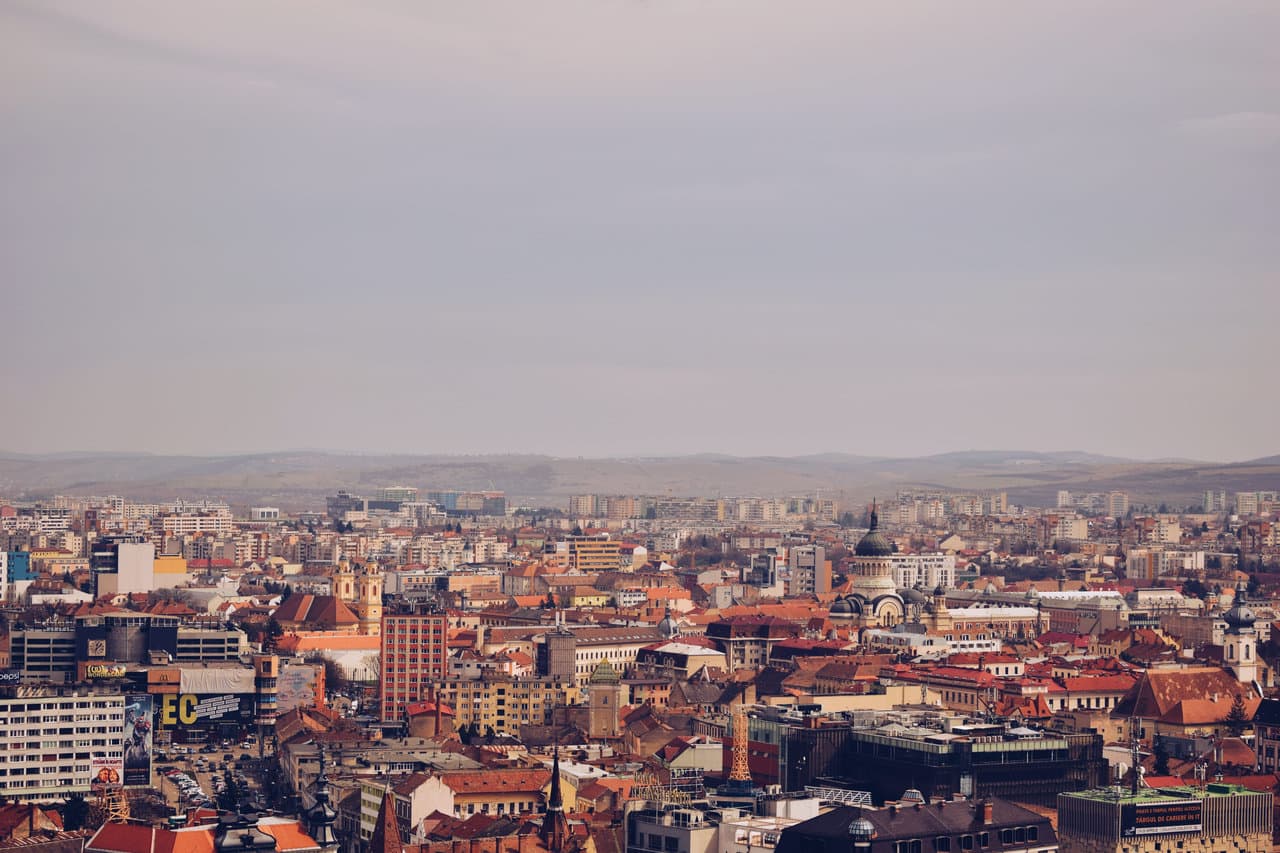 Ghid pentru turiștii străini în Cluj: tot ce trebuie să știi despre rent a car în 2026