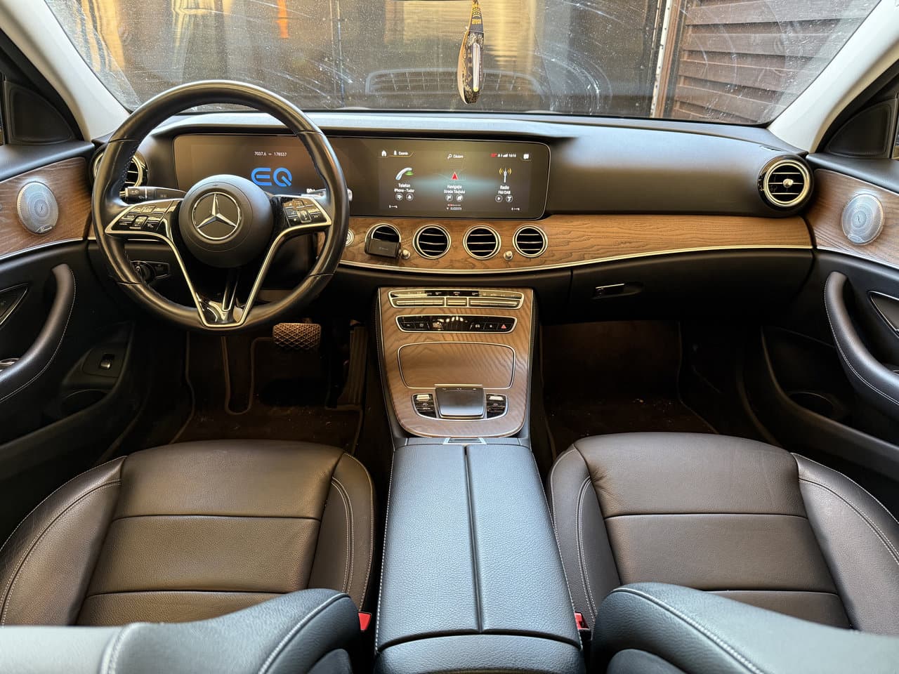 Mercedes E 300DE 2023 - Image 9